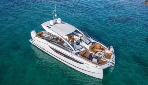Four Winns TH36: la video review di una barca fuori dagli schemi