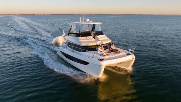 aquila power catamarans