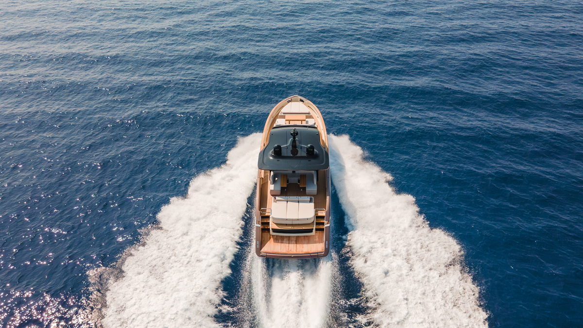invictus yacht