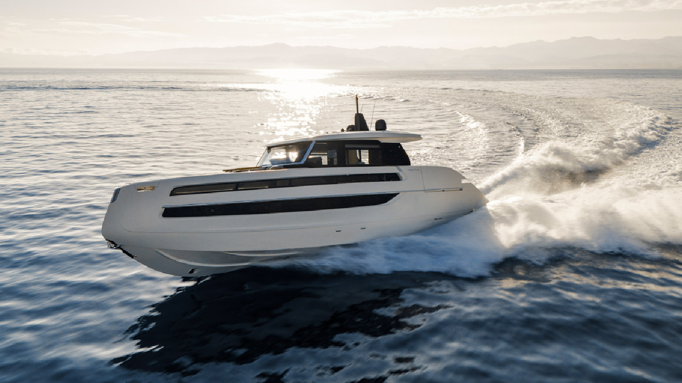invictus yacht