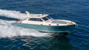 Gagliotta Lobster 53, la video prova: l’eleganza napoletana che doma il mare