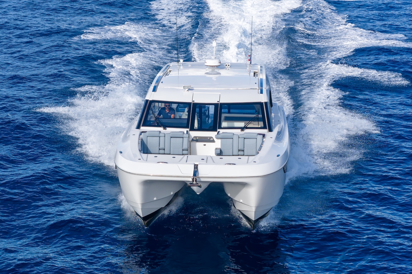 Boat review aquila 42 coupe test Boat review aquila 42 coupe test