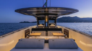 Quick Group e Invictus Yacht: una partnership strategica che punta su innovazione e qualità a bordo
