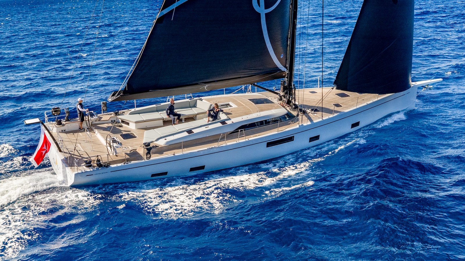 Grand Soleil Plus 80 LC prova in mare navigazione a vela Grand Soleil Plus 80 LC prova in mare navigazione a vela