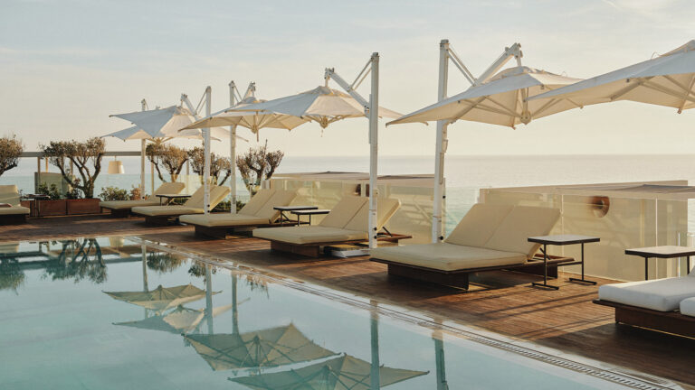 sasga yachts rooftop