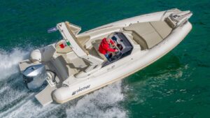Solemar SX27: si vola a 50 nodi con l’Honda 350 V8. La prova completa.