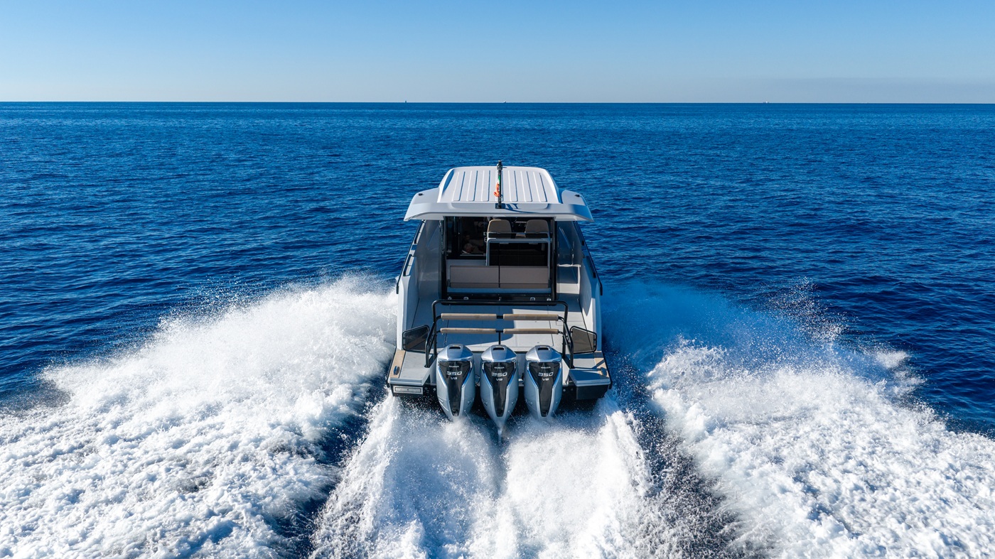 Marcopolo MP12, la prova in mare con tre Honda BF350 V8: 47,6 nodi di velocità e un comfort sorprendente