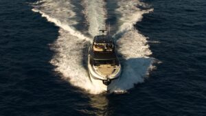 Prestige F6.7, la prova in mare: l’eleganza incontra la potenza